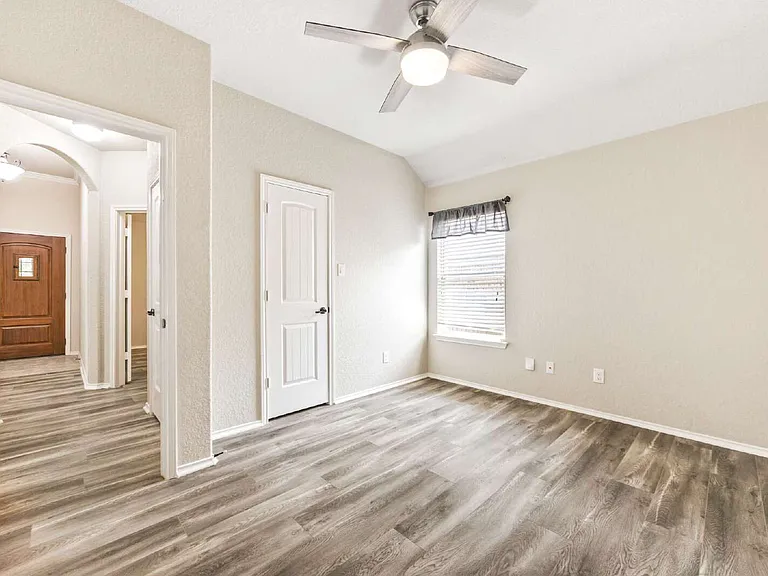 209 Rawhide Way — Photo 21
