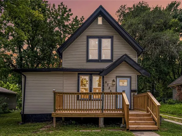 5736 Tracy Ave, Kansas City, MO 64110