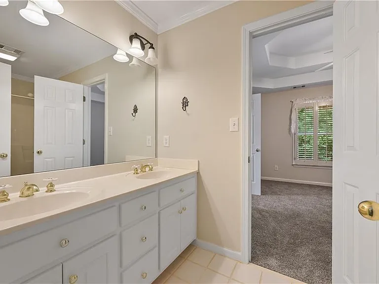 1792 Bristol Farms Ct — Photo 41