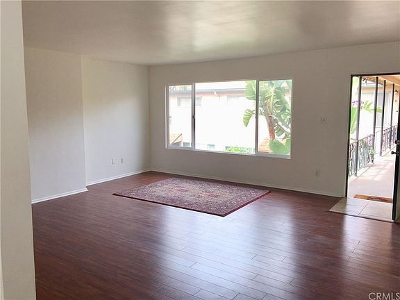 4th image of 15530 S Normandie Ave
