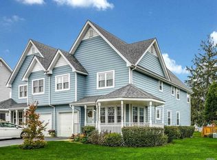 2 Northwood Blvd, Central Islip, NY 11722
