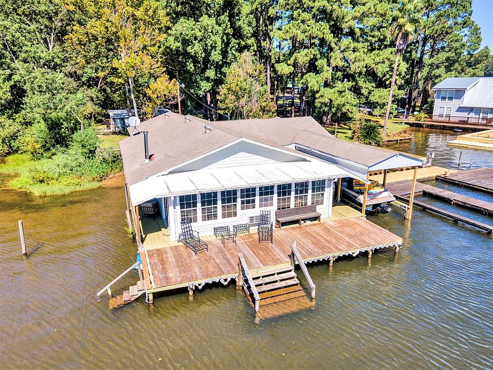 1st image of 2670 Aqua Vista Dr