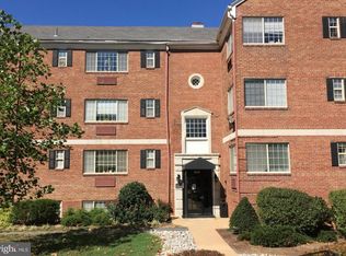 820 S Washington St #326, Alexandria, VA 22314