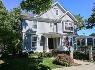 430 W Hickory St, Hinsdale, IL