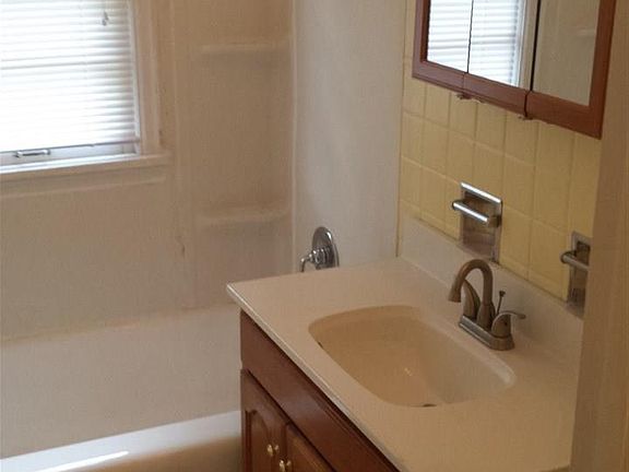 5th image of 6308 Woolworth Ave