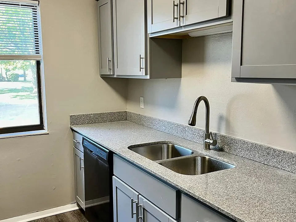 Black Hawk Apartments