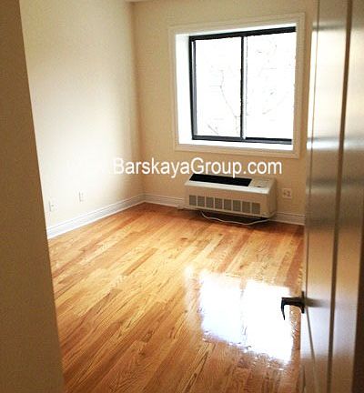 2nd image of 2934 Newtown Ave APT 4A