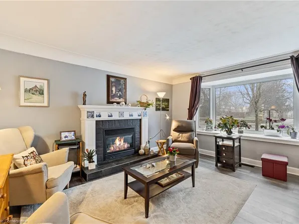 539 Mohawk Rd W, Hamilton, ON L9C 1X5