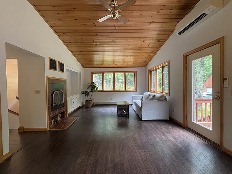 71 Summit Rd — Photo 2