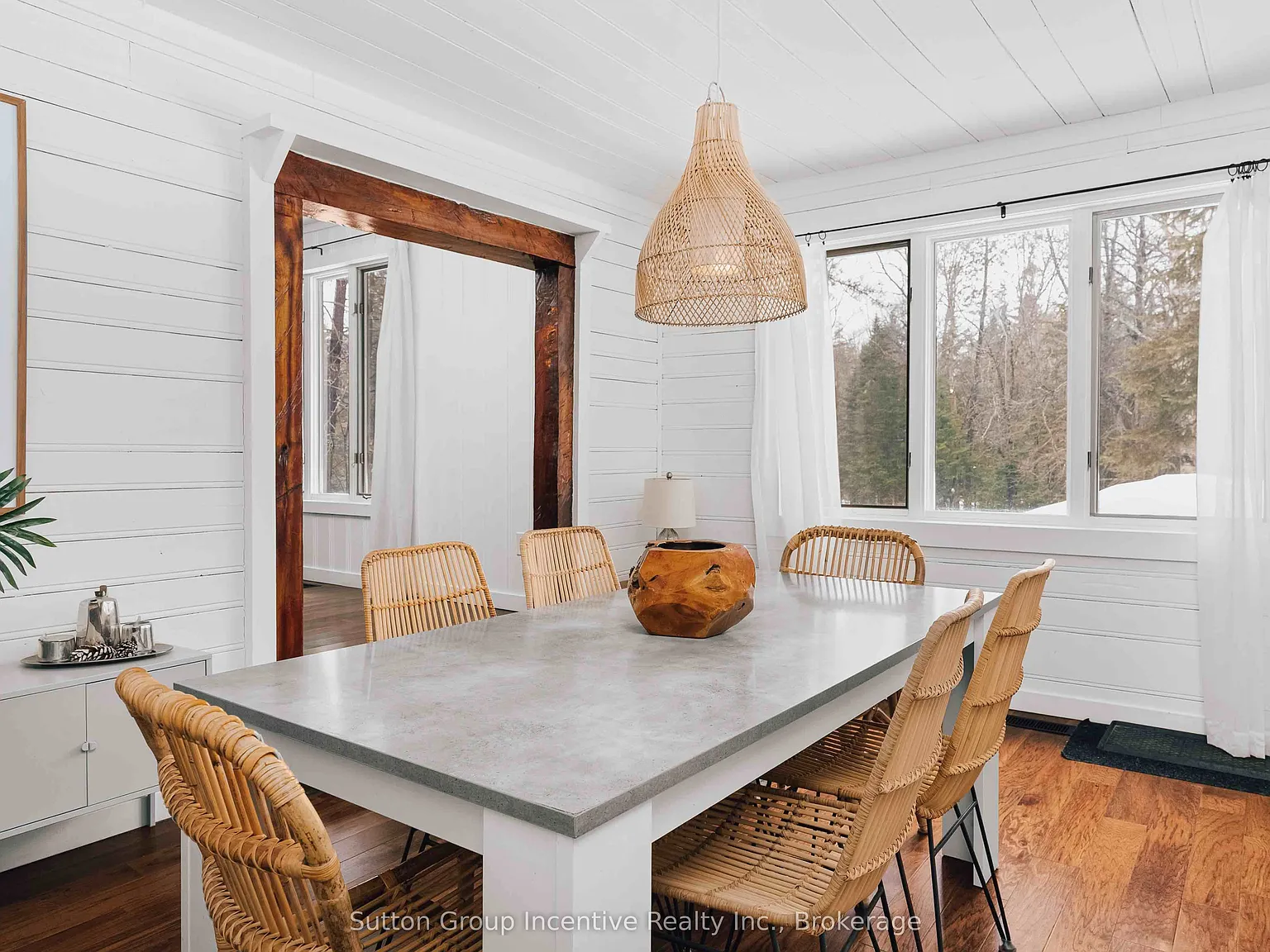 3 bed, $3,418 — Photo 3