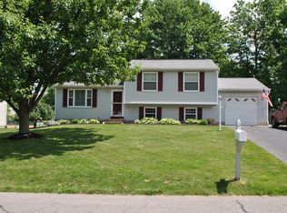 6250 Wynmoor Dr, Cicero, NY 13039