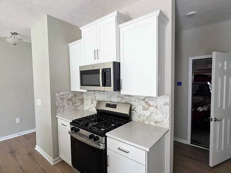 7235 Grandway Dr — Photo 10