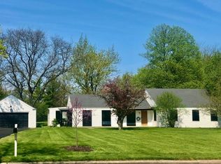 858 Oak Knoll Dr, Lake Forest, IL