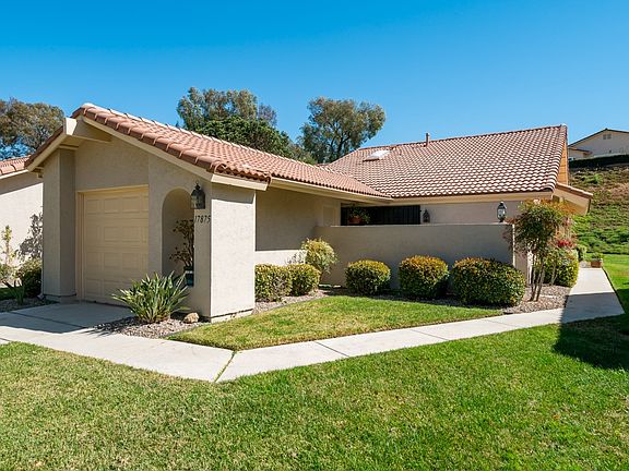 2nd image of 17875 Avenida Alozdra