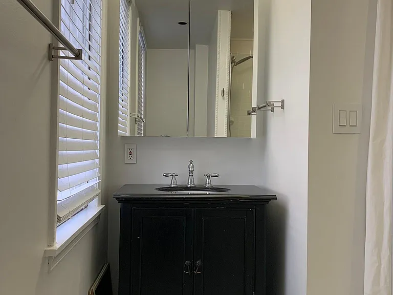 150 N Bread St — Photo 9