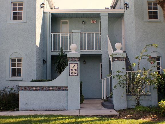 2nd image of 1612 SE Green Acres Cir APT P202