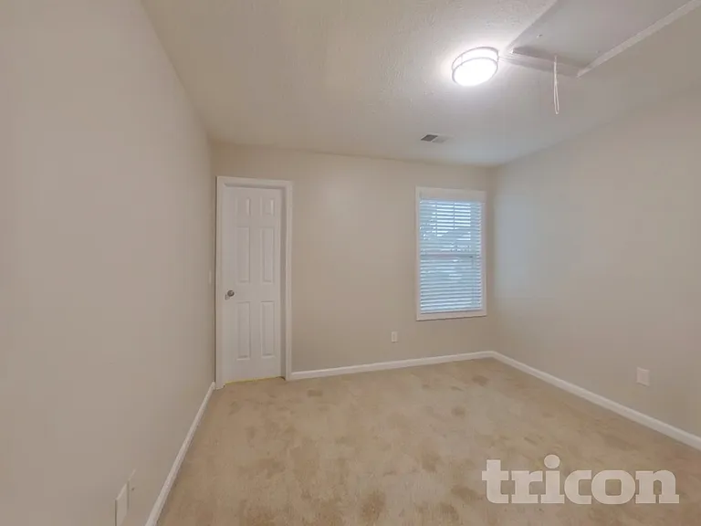 233 Windy Hollow Dr — Photo 16