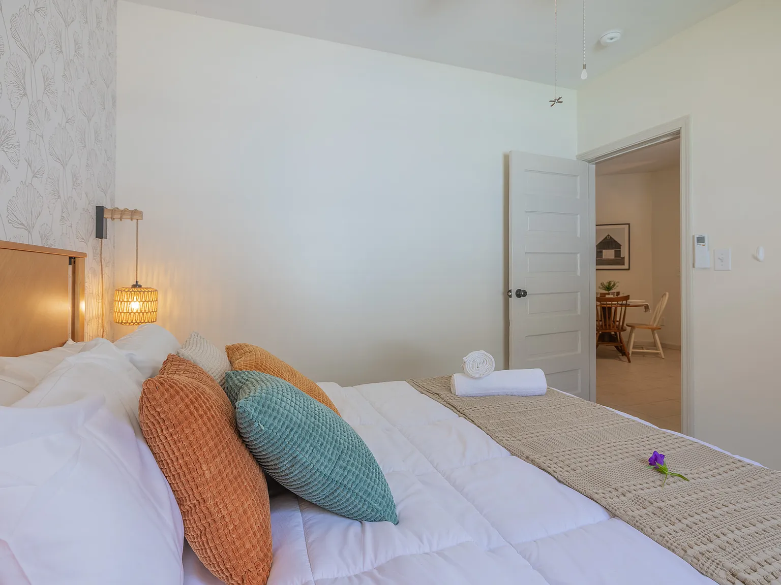 2 bed, 700 sqft, $1,550 — Photo 4