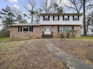 56 Pleasant Ridge Dr, Poughkeepsie, NY 12603