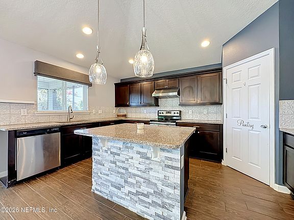 4th image of 15971 HUTTON Lane