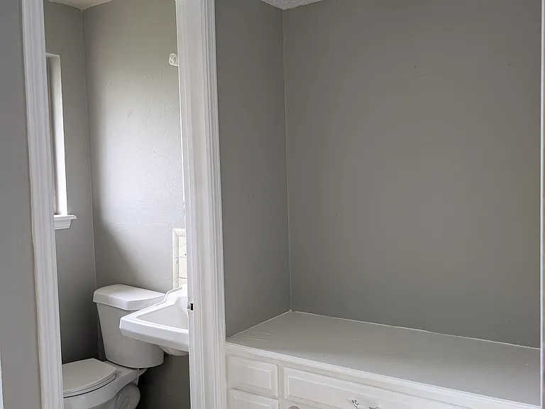 3416 Eastwood Cir — Photo 9