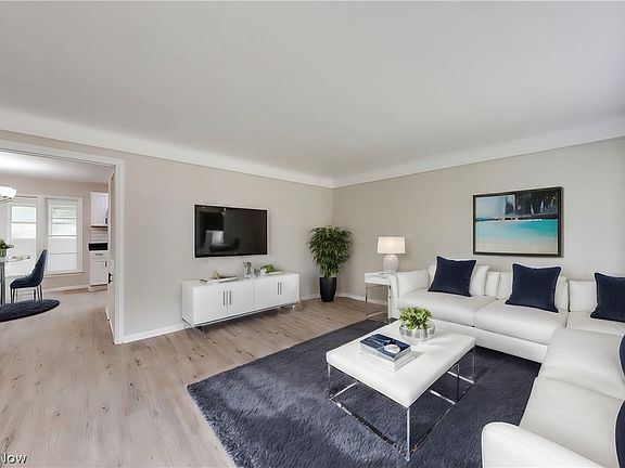 3rd image of 24605 Longman Ln