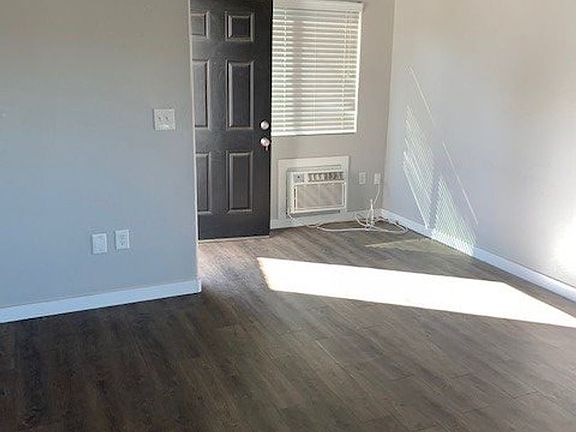 5th image of 161 W Los Angeles Dr APT D