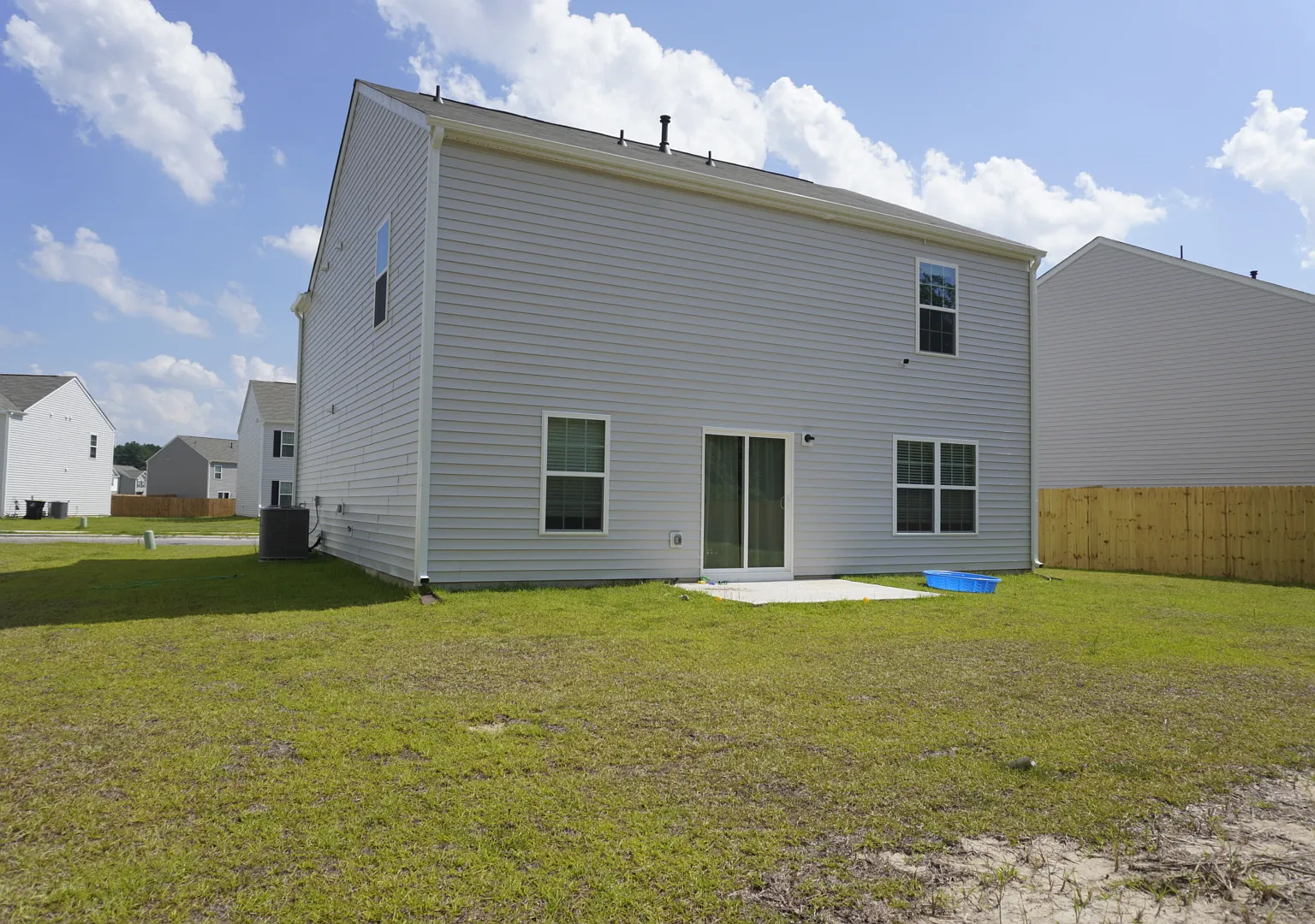 4 bed, 1991 sqft, $2,300 — Photo 2