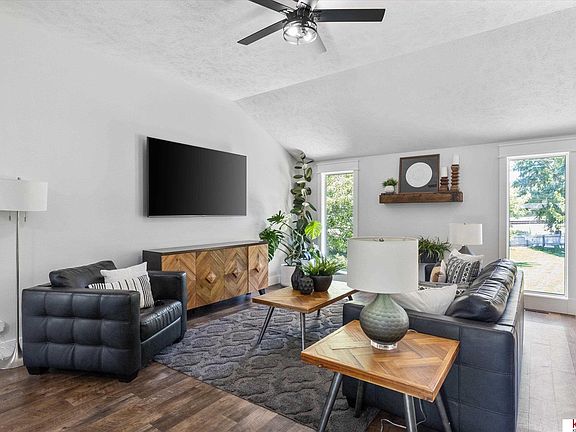 5th image of 16305 Olive Cir