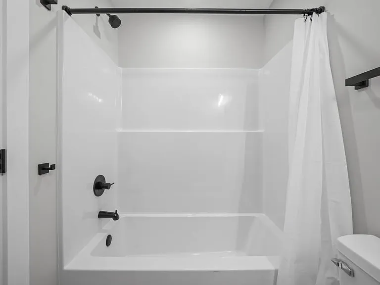 116 Shipman Dr NE — Photo 18