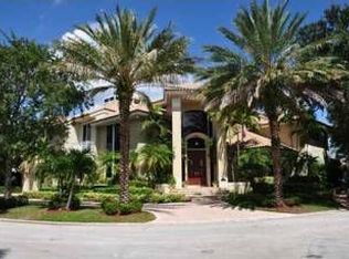 10 Saranac Rd, Sea Ranch Lakes, FL 33308