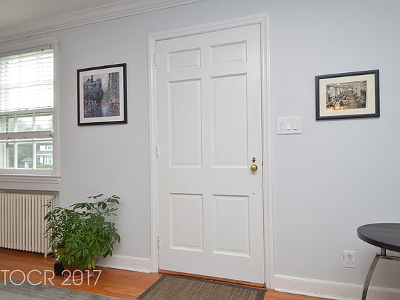 2nd image of 546 Lafayette Ave