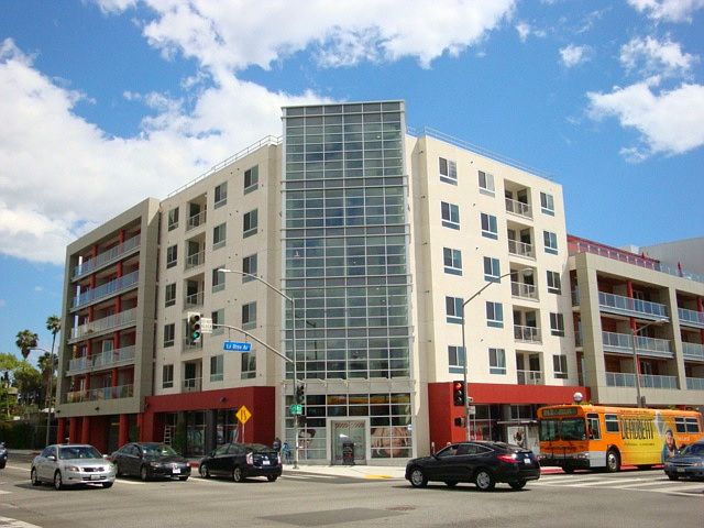 1st image of 1309 N La Brea Ave
