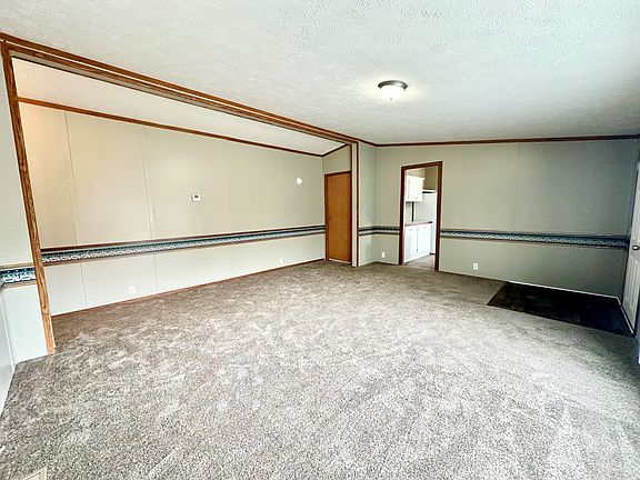 5th image of 9956 Kensington Ct #250