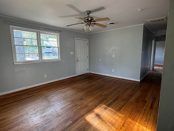 3rd image of 101 Armstrong Drive