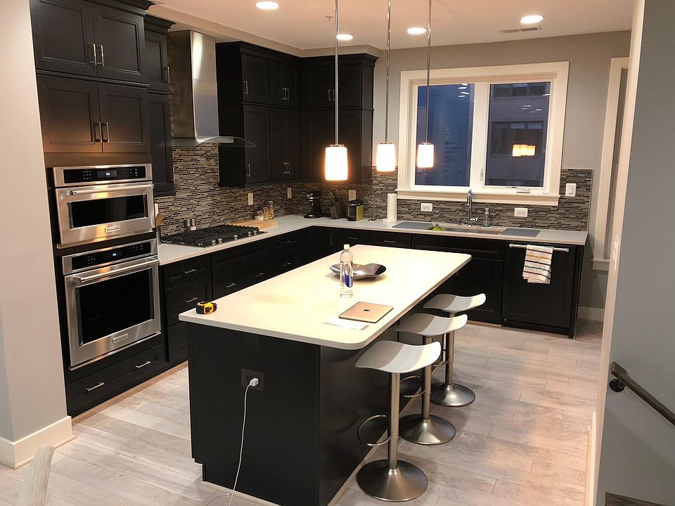 2nd image of 10405 Fernwood Road