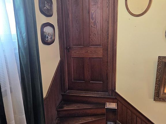 23rd image of 109 Parsonage Ave