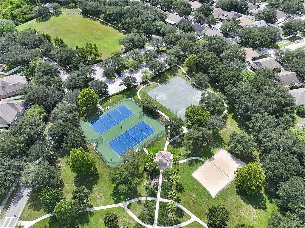 4 bed, 2.5 bath, 2429 sqft, $3,000 — Photo 4
