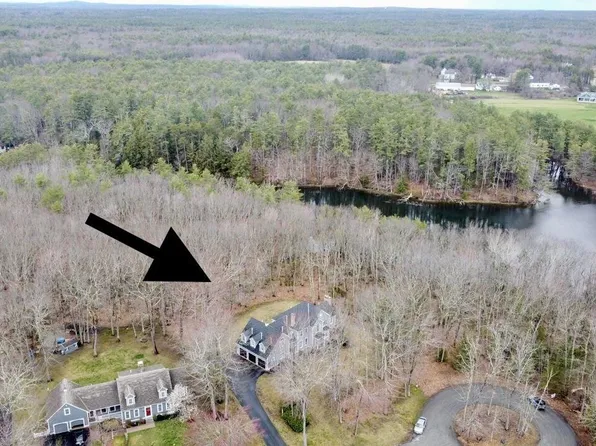 18 Ledgewater Drive, Kennebunk, ME 04043