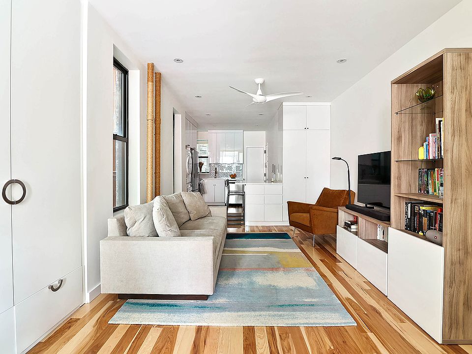 1st image of 29 Bedford St #6