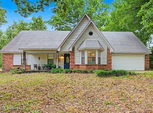2601 Birch Island Dr, Nesbit, MS 38651