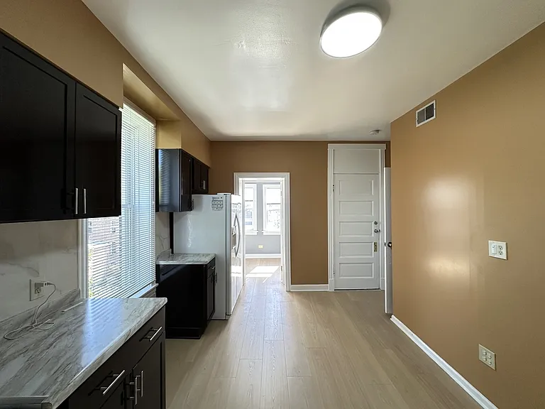 2713 W 16th St #4 — Photo 6