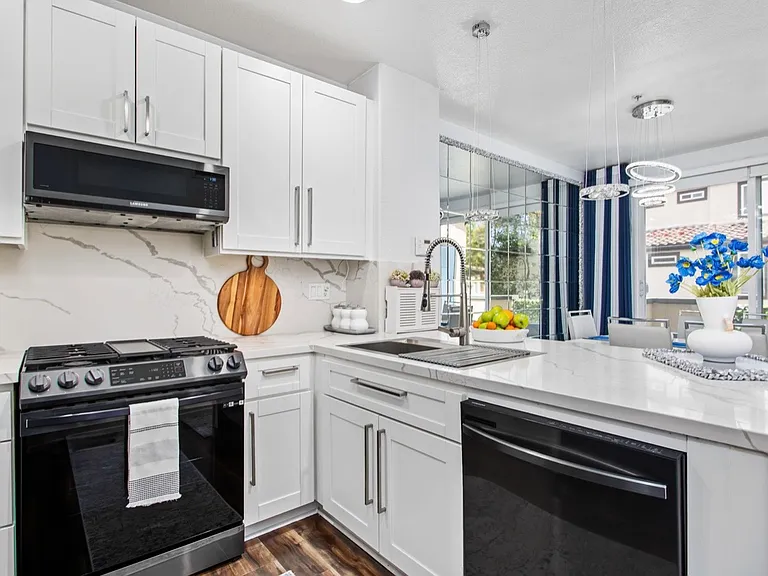 1633 Paseo Aurora — Photo 36