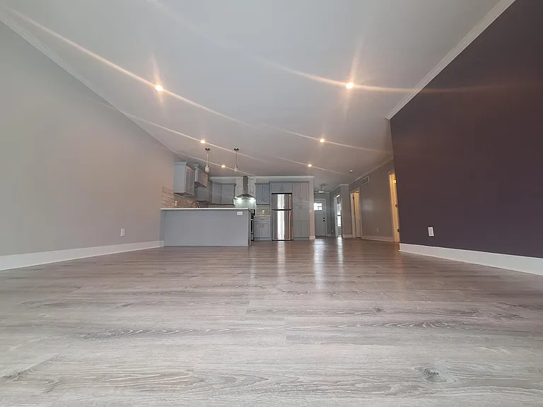 11290 Broadway St — Photo 34