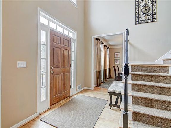 3rd image of 4117 Devon Wood Dr NE