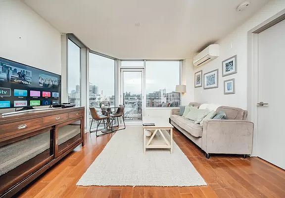 4th image of 40 N 4th St #18TV