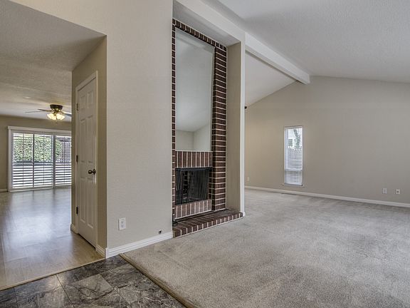 5th image of 1103 Parkview Dr