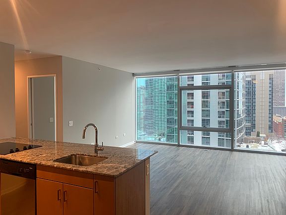 2nd image of 501 N Michigan Ave #1305