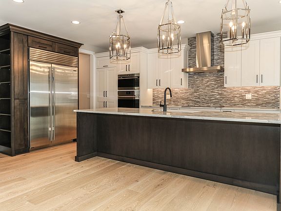 7th image of this home