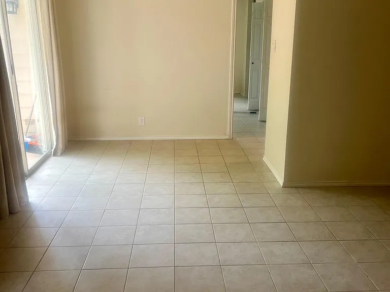 426 Sailmaster St — Photo 2